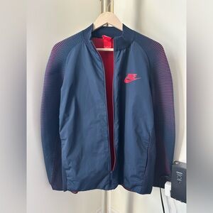Nike Dynamic Reveal Men’s Jacket Obsidian/University Red Size M